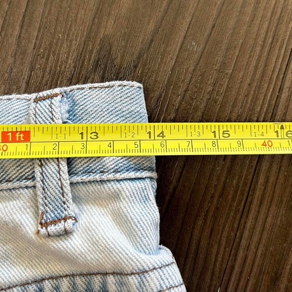 Vintage Lee Denim Shorts - Picture 3 of 3